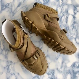 NWT Adidas Originals HYKE AOH-010 Men BA8359